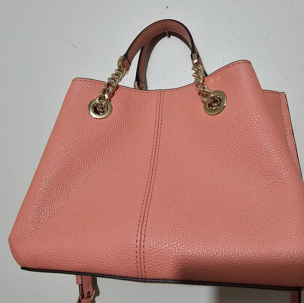 Authentic Michael Kors leather Tote/Crossbody Bag - Picture 9 of 10